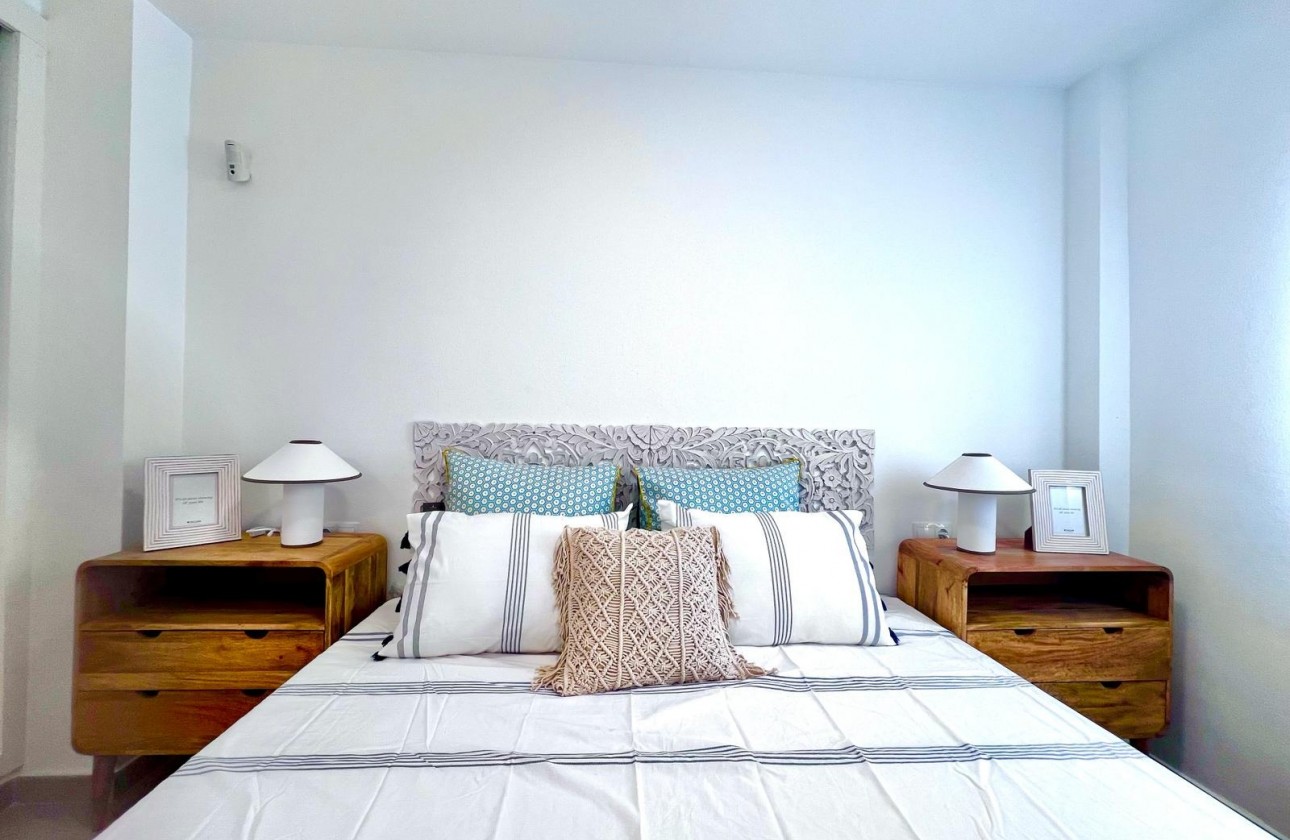 Resale - Apartment / flat - Torrevieja - Acequion