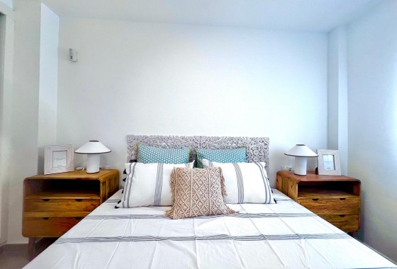 Resale - Apartment / flat - Torrevieja - Acequion