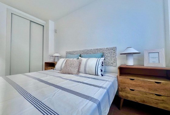 Resale - Apartment / flat - Torrevieja - Acequion
