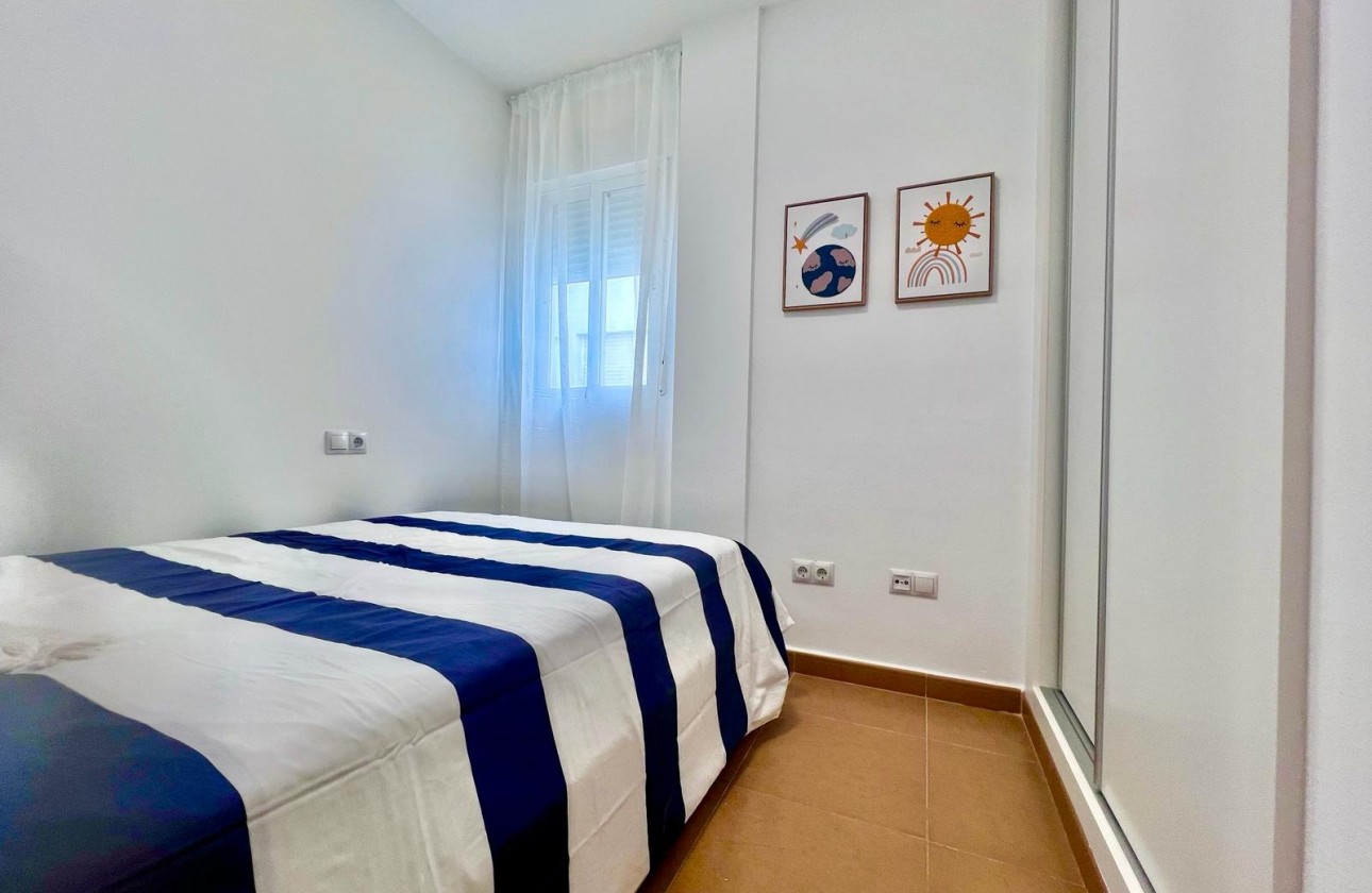 Resale - Apartment / flat - Torrevieja - Acequion