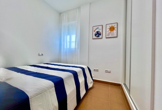 Resale - Apartment / flat - Torrevieja - Acequion