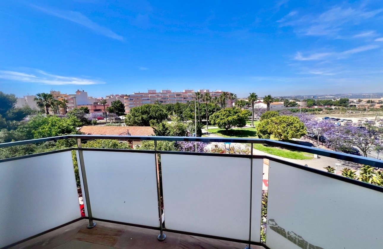 Resale - Apartment / flat - Torrevieja - Acequion