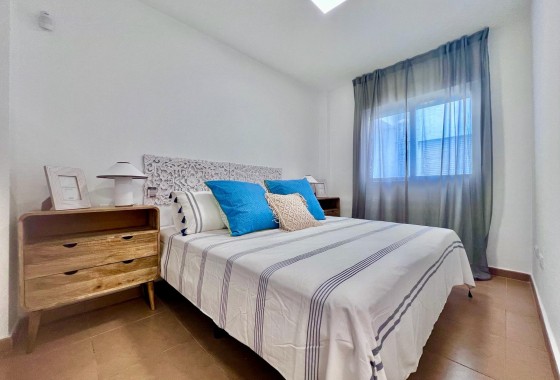 Resale - Apartment / flat - Torrevieja - Acequion