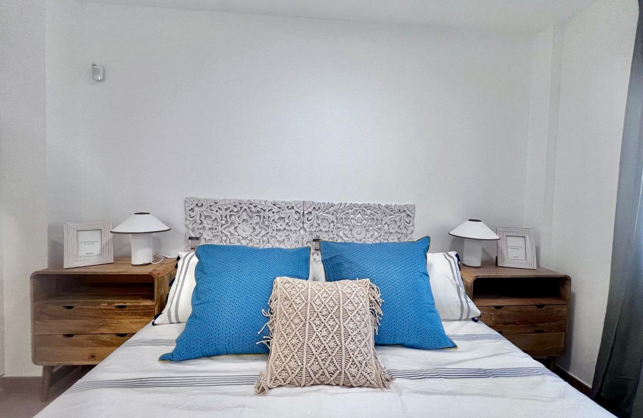 Resale - Apartment / flat - Torrevieja - Acequion