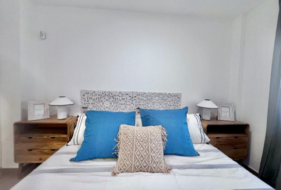 Resale - Apartment / flat - Torrevieja - Acequion