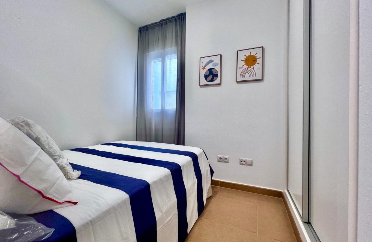 Resale - Apartment / flat - Torrevieja - Acequion