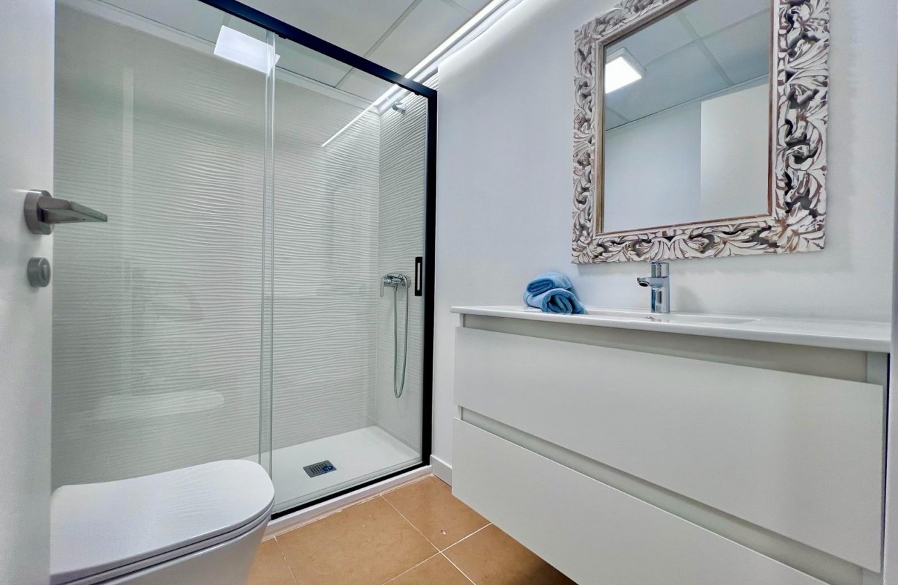 Resale - Apartment / flat - Torrevieja - Acequion