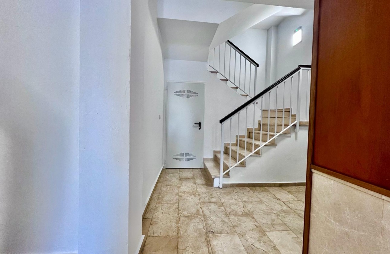 Resale - Apartment / flat - Torrevieja - Acequion