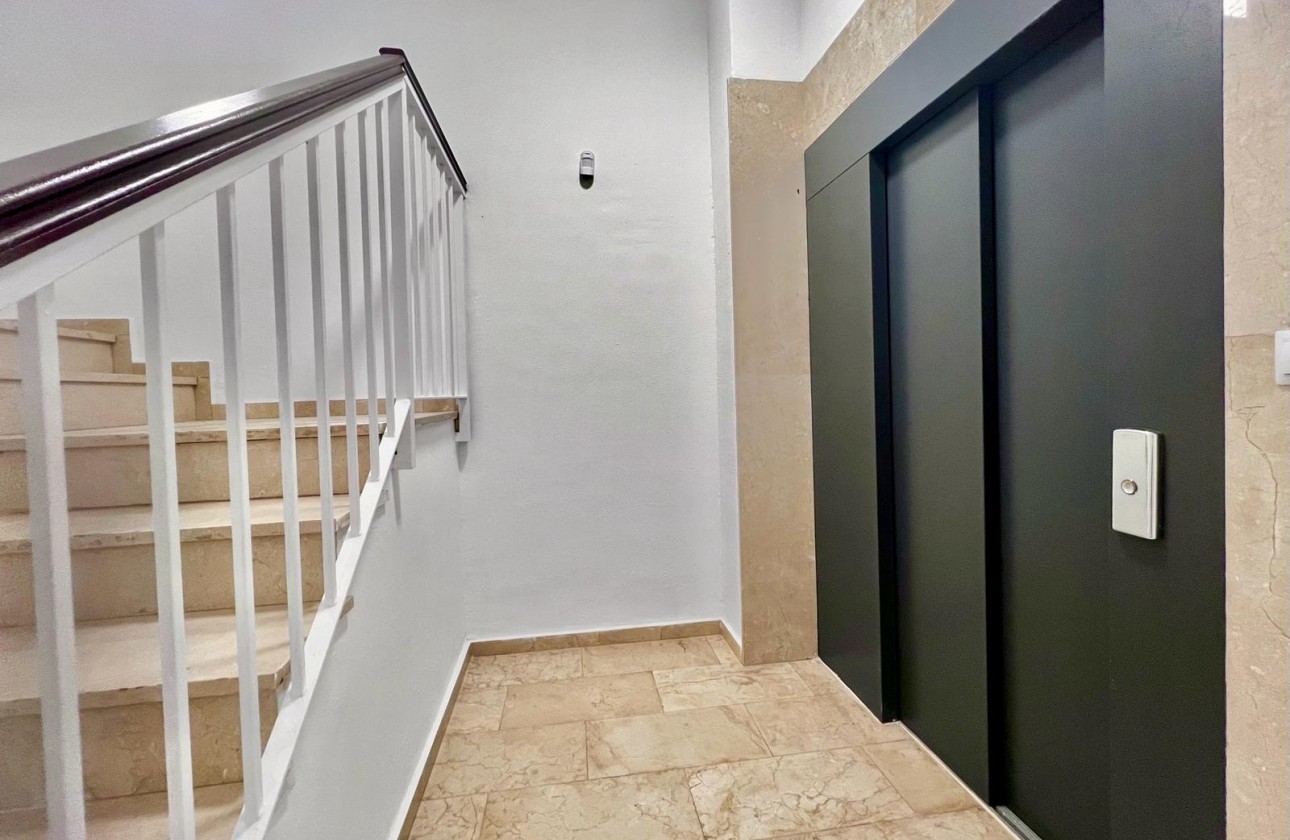 Resale - Apartment / flat - Torrevieja - Acequion
