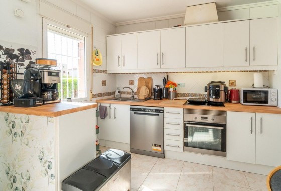 Resale - Villa - Orihuela Costa - Punta Prima