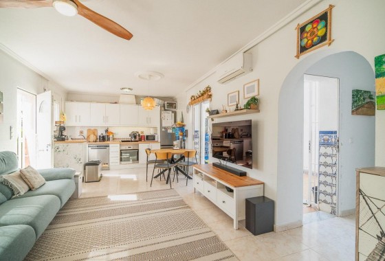 Resale - Villa - Orihuela Costa - Punta Prima