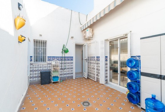 Resale - Villa - Orihuela Costa - Punta Prima