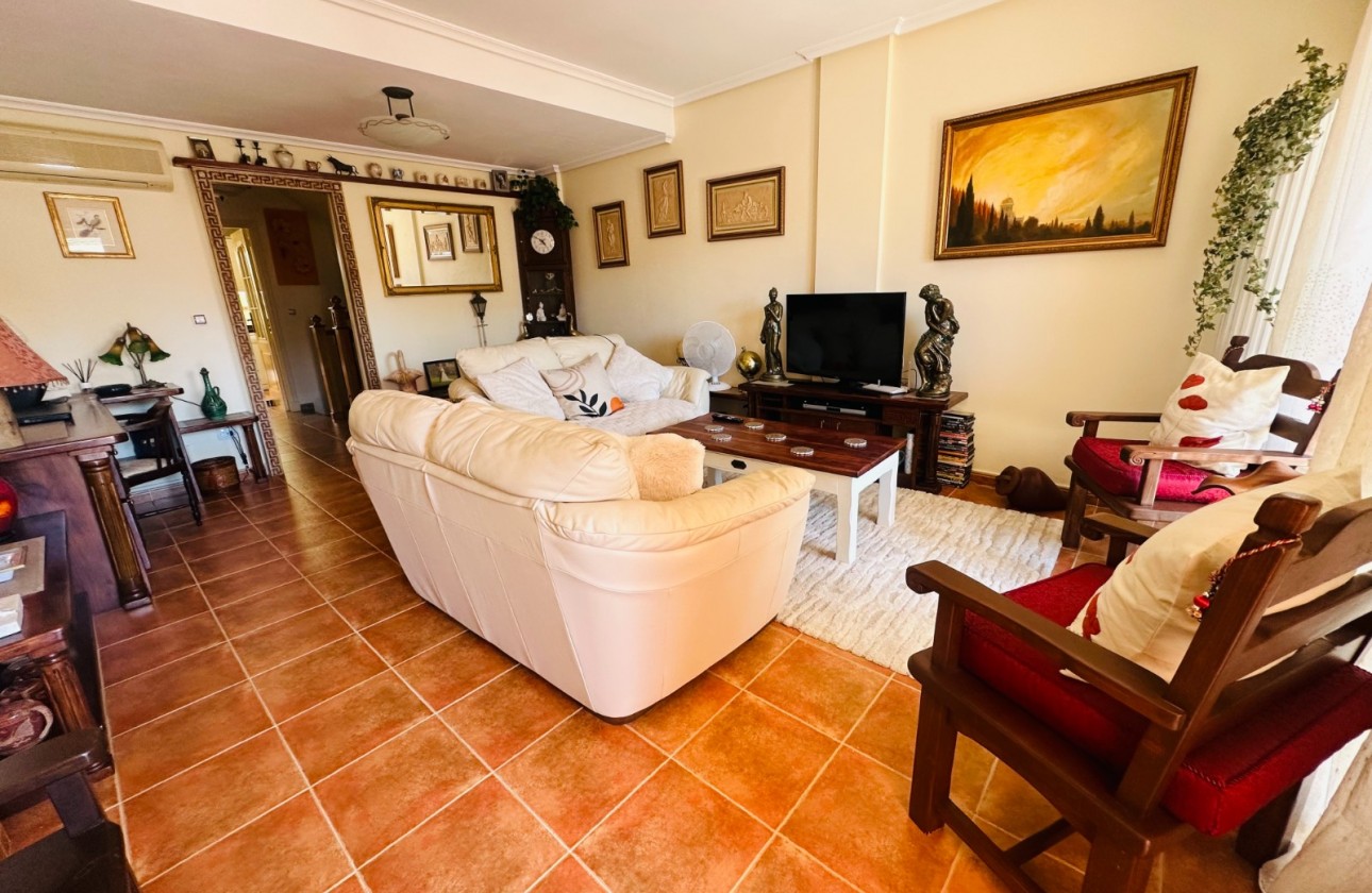 Resale - Villa - Jacarilla
