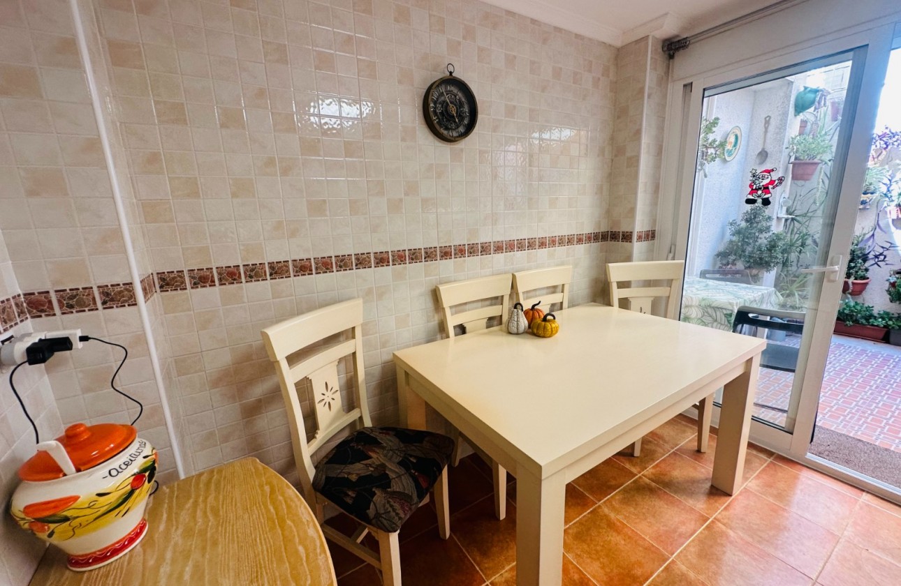 Resale - Villa - Jacarilla