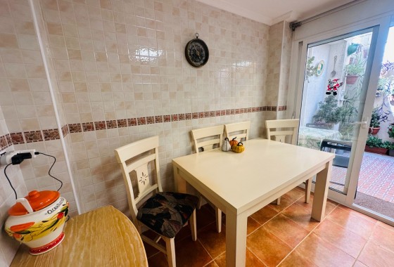 Resale - Villa - Jacarilla