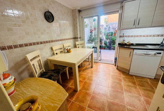 Resale - Villa - Jacarilla
