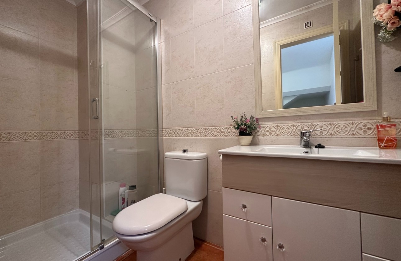 Resale - Villa - Jacarilla