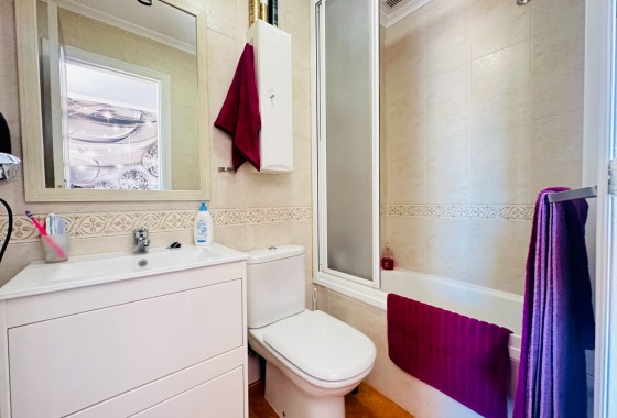 Resale - Villa - Jacarilla