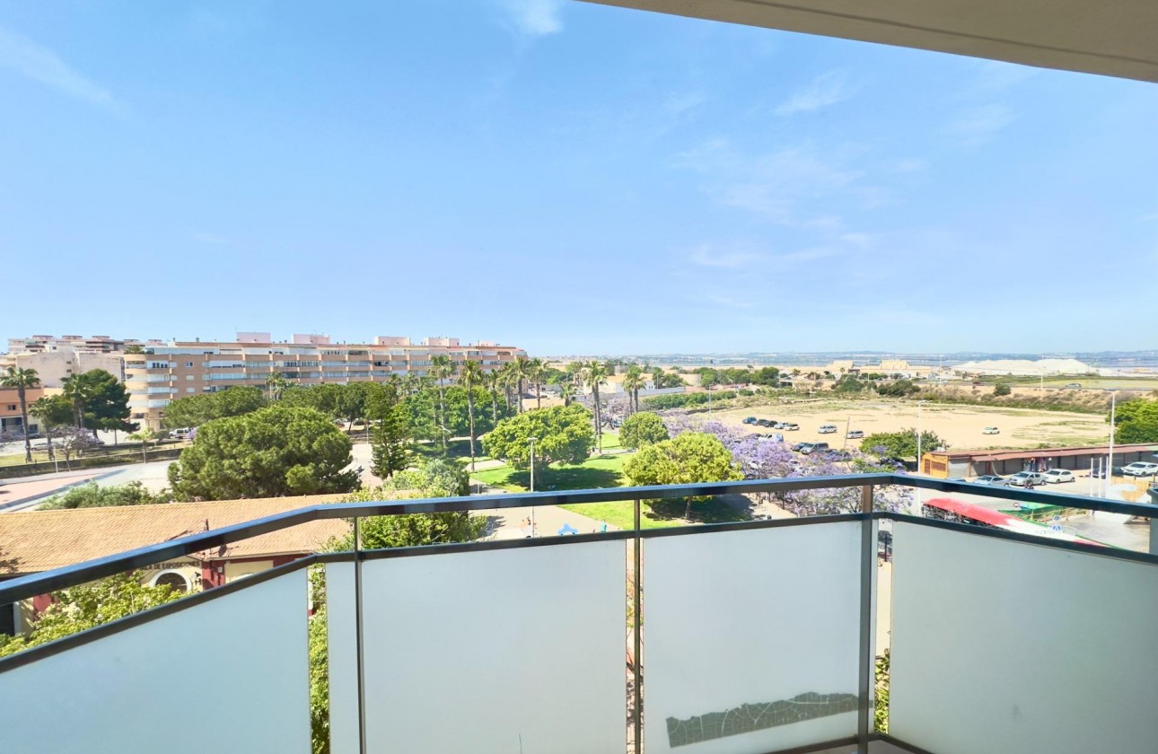 Resale - Apartment / flat - Torrevieja - Acequion