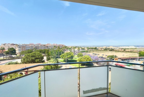 Resale - Apartment / flat - Torrevieja - Acequion