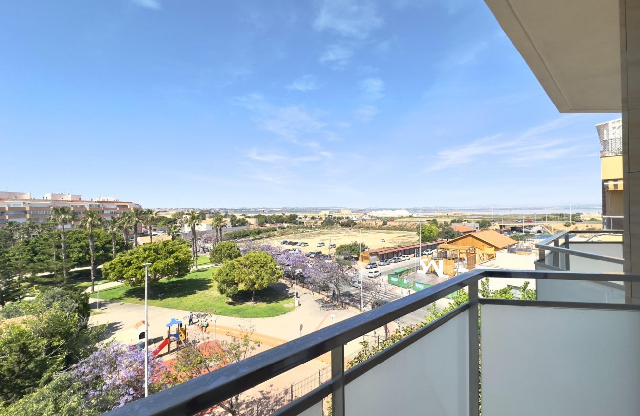 Resale - Apartment / flat - Torrevieja - Acequion