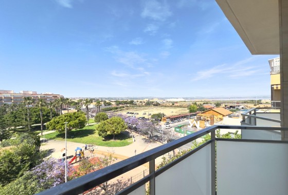 Resale - Apartment / flat - Torrevieja - Acequion