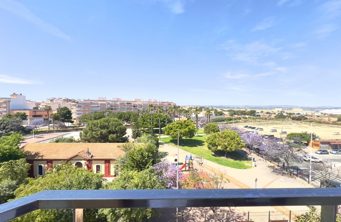 Resale - Apartment / flat - Torrevieja - Acequion