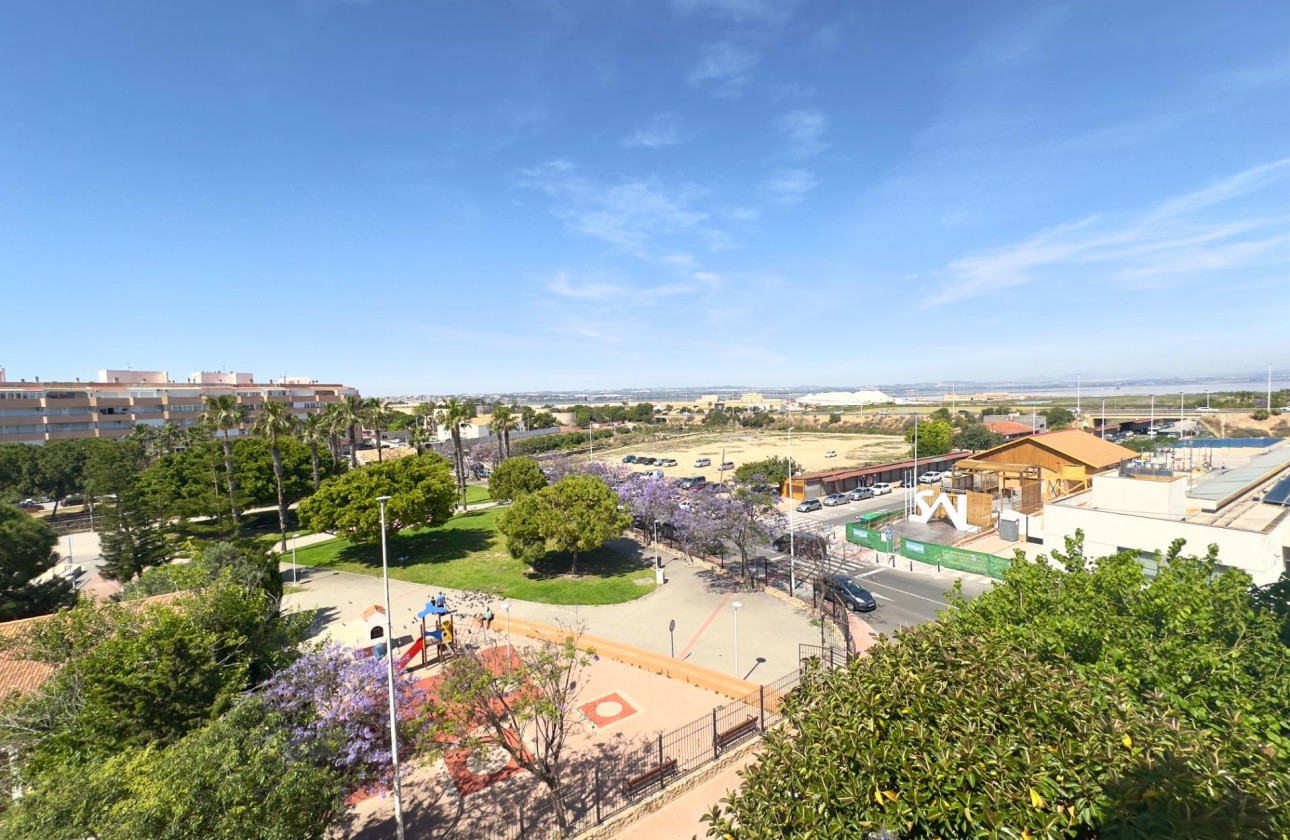 Resale - Apartment / flat - Torrevieja - Acequion