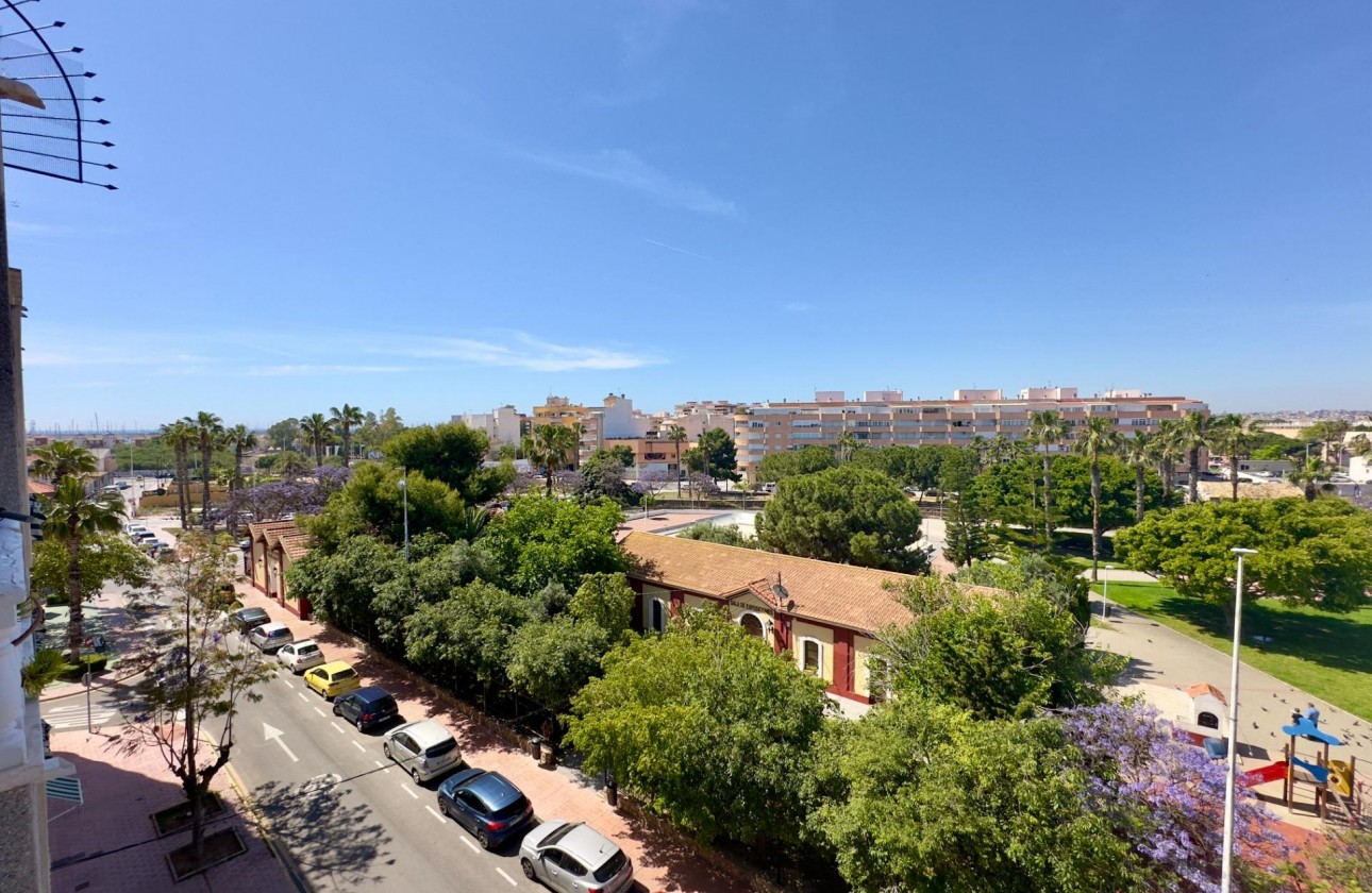 Resale - Apartment / flat - Torrevieja - Acequion