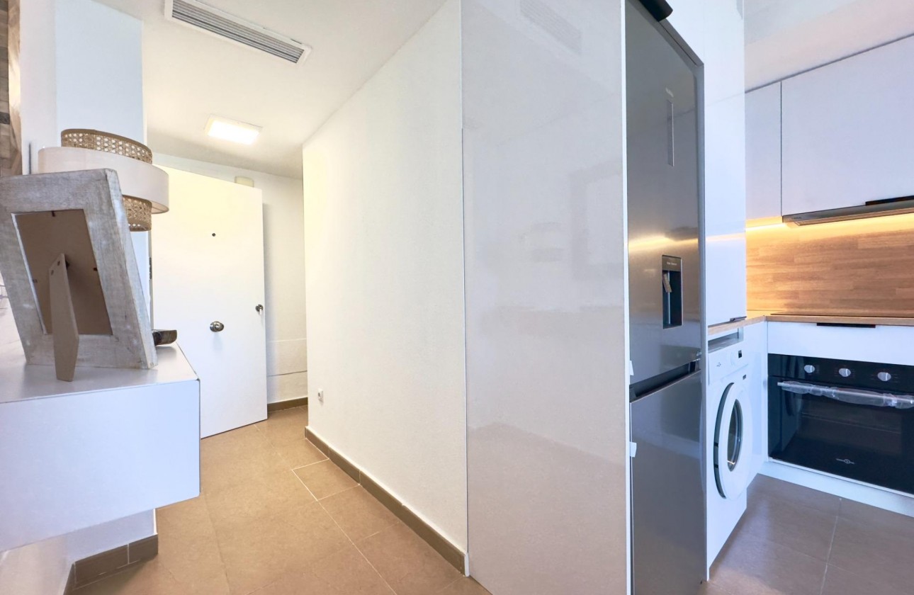 Resale - Apartment / flat - Torrevieja - Acequion