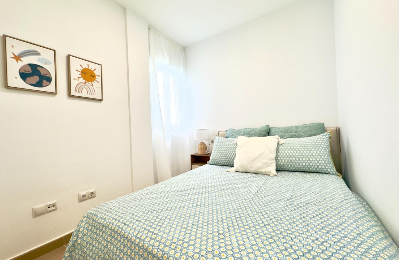 Resale - Apartment / flat - Torrevieja - Acequion