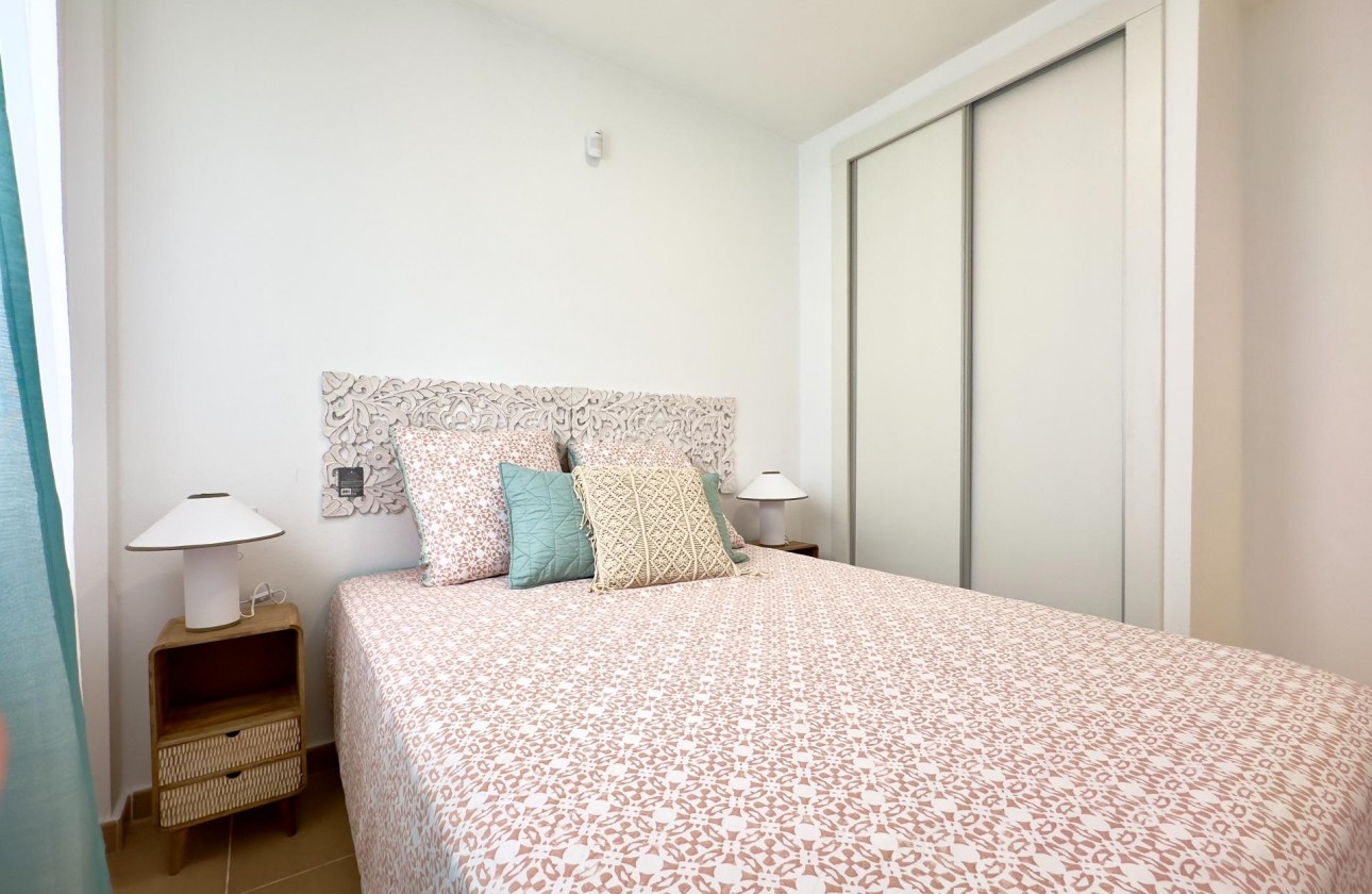 Resale - Apartment / flat - Torrevieja - Acequion