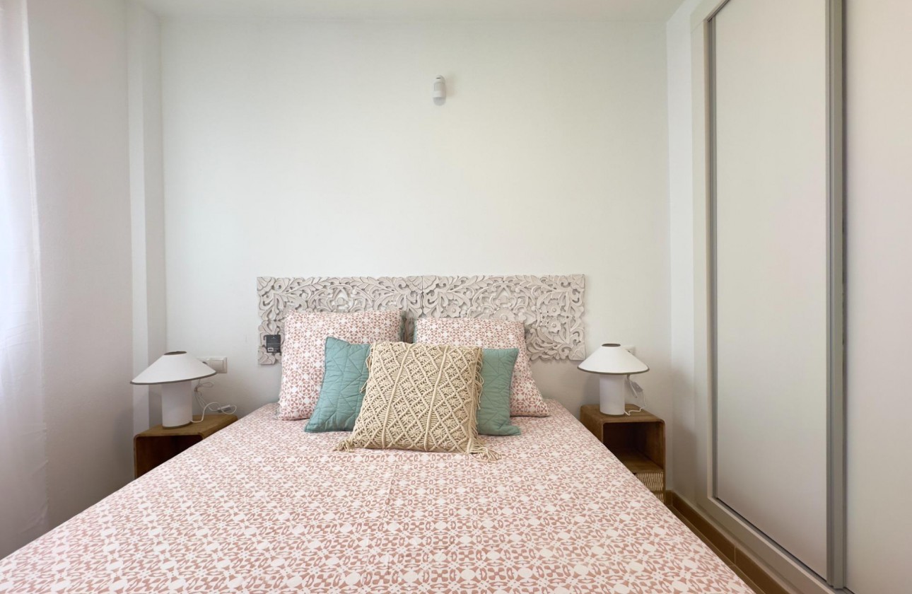 Resale - Apartment / flat - Torrevieja - Acequion