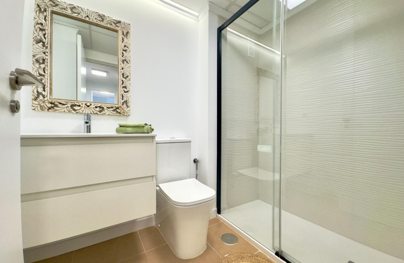 Resale - Apartment / flat - Torrevieja - Acequion