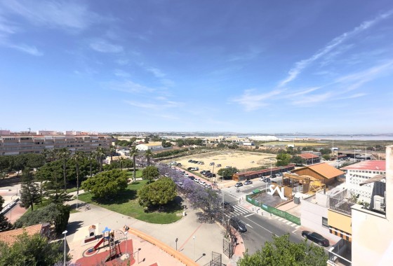 Resale - Apartment / flat - Torrevieja - Acequion