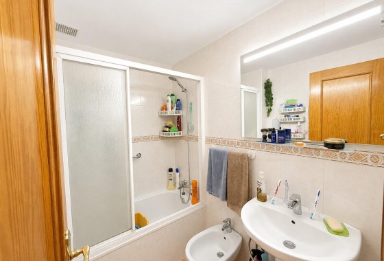 Resale - Apartment / flat - Torrevieja - Nueva Torrevieja