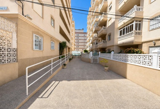 Resale - Apartment / flat - Torrevieja - Nueva Torrevieja