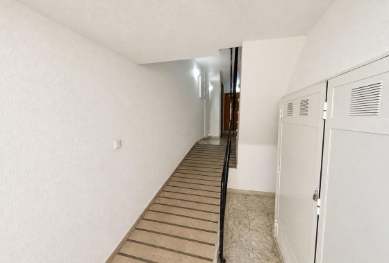Resale - Apartment / flat - Torrevieja - Nueva Torrevieja