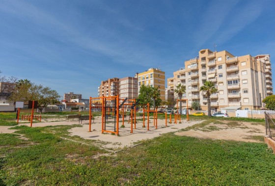 Resale - Apartment / flat - Torrevieja - Nueva Torrevieja