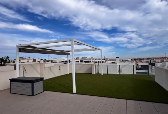 Revente - Chalet / Villa - Orihuela Costa - Villamartin