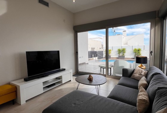 Revente - Chalet / Villa - Orihuela Costa - Villamartin