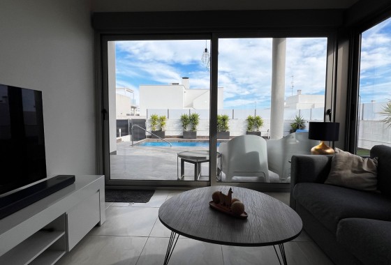 Revente - Chalet / Villa - Orihuela Costa - Villamartin