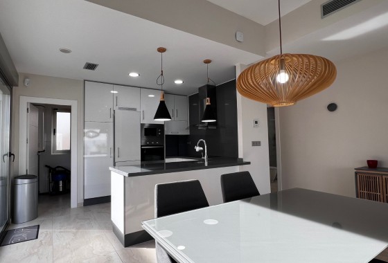 Revente - Chalet / Villa - Orihuela Costa - Villamartin