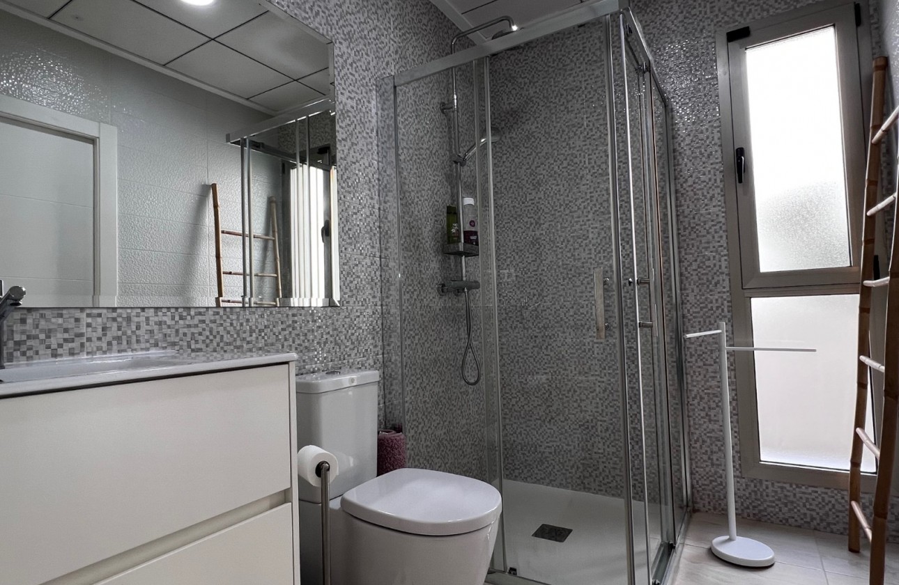 Revente - Chalet / Villa - Orihuela Costa - Villamartin