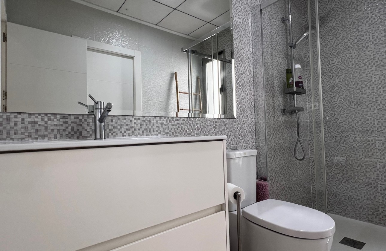 Revente - Chalet / Villa - Orihuela Costa - Villamartin