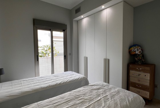 Revente - Chalet / Villa - Orihuela Costa - Villamartin