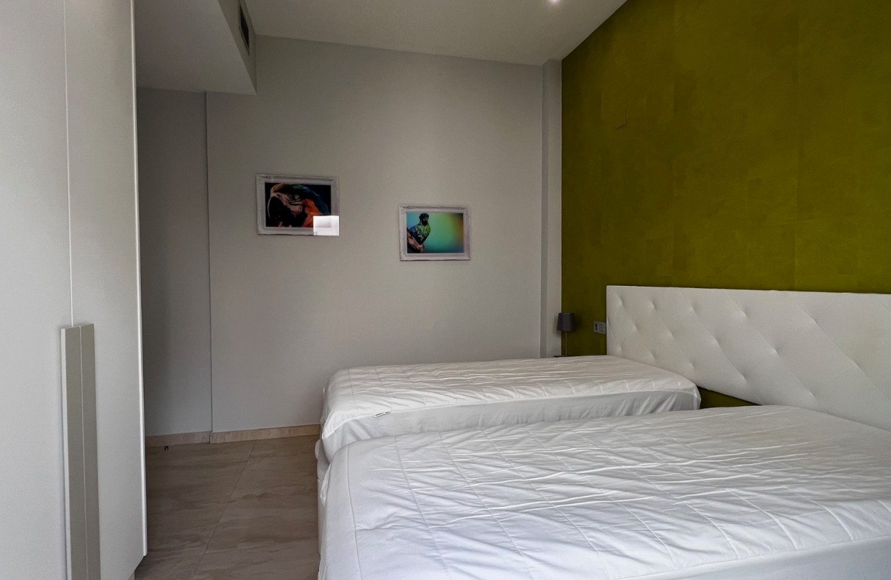 Revente - Chalet / Villa - Orihuela Costa - Villamartin