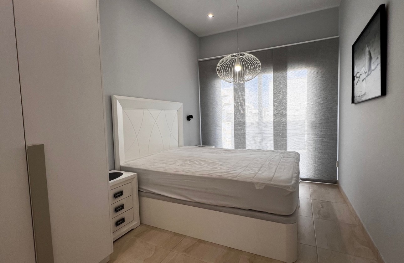 Revente - Chalet / Villa - Orihuela Costa - Villamartin