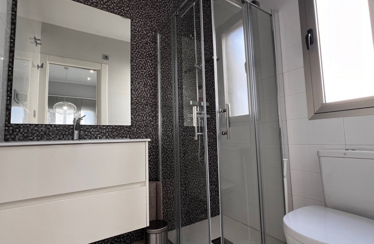 Revente - Chalet / Villa - Orihuela Costa - Villamartin