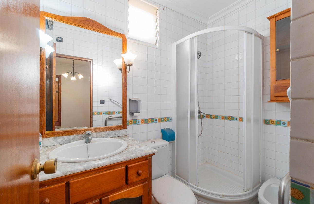 Resale - Villa - Torrevieja - Orihuela costa